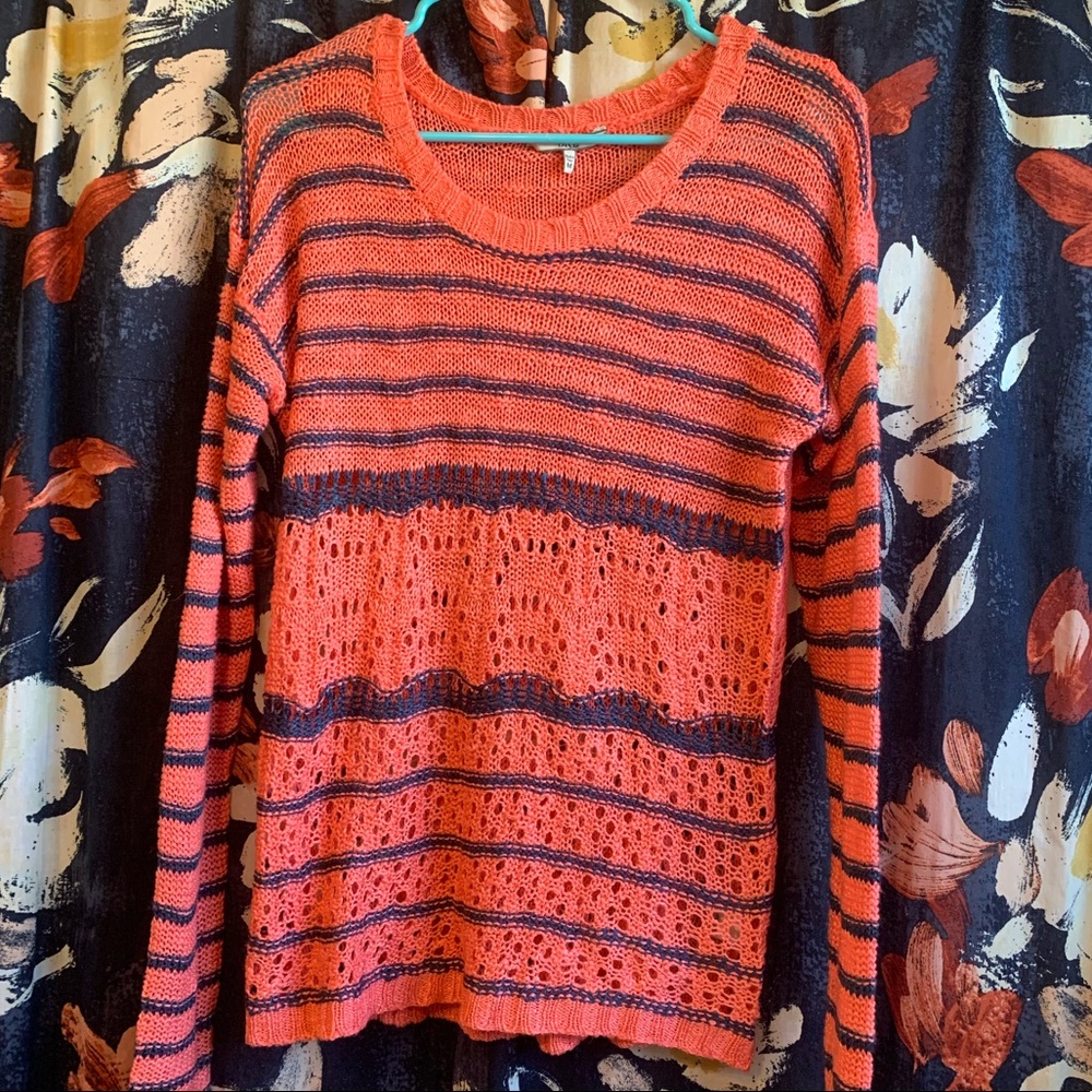 BKE long sleeved knit sweater